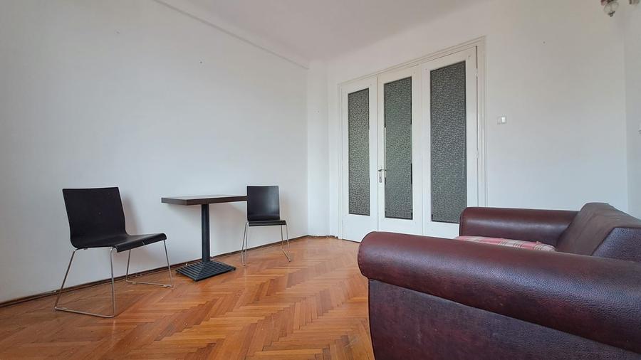 Apartament cu 2 camere decomandat, mobilat în Armeneasca