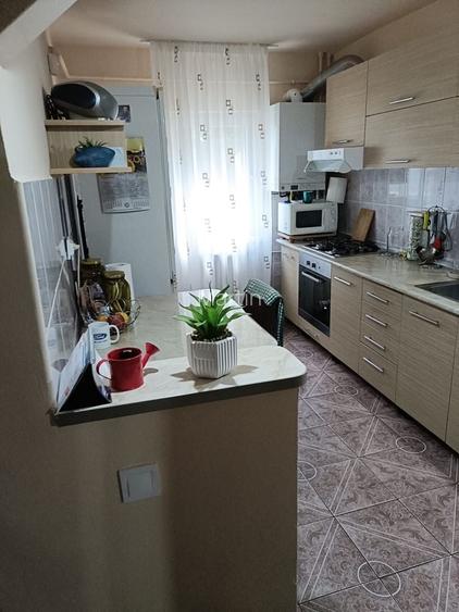 Vand Apartament str,Venus(Marasti) zona FSEGA