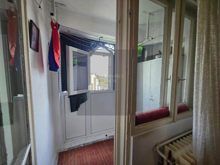 Garsonieră decomandată, mobilată în Vitan