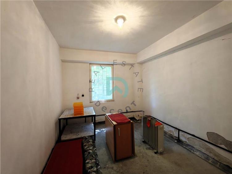 Casă individuală cu 4 camere cu Teren 1250 Mp în Vulcan