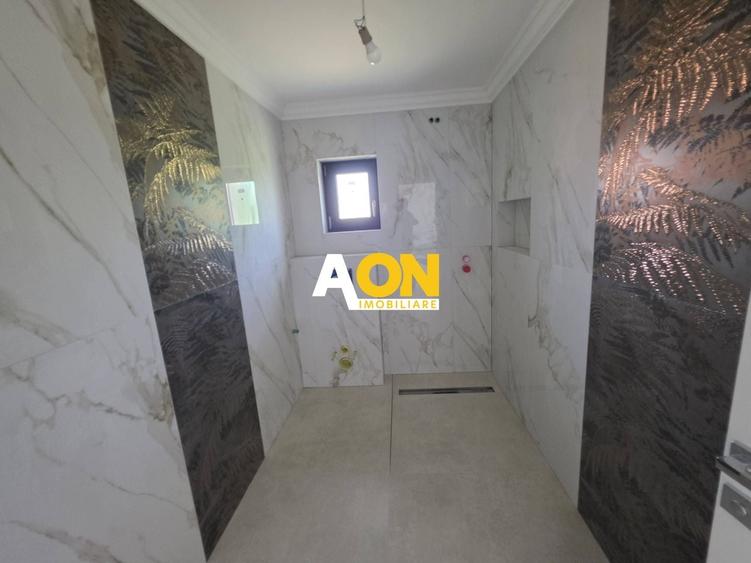 Casă individuală cu 6 camere cu Canalizare în Bărăbanț