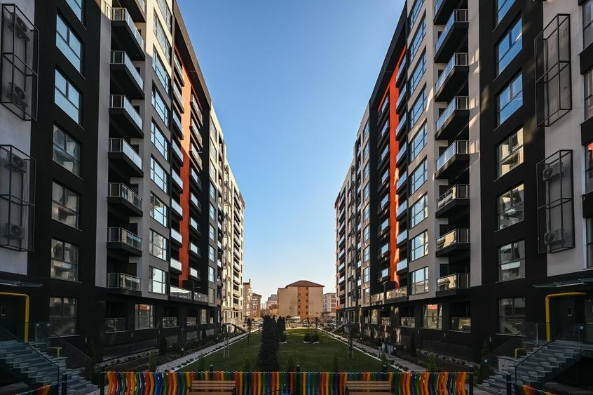 Apartament cu 3 camere decomandat în Energia
