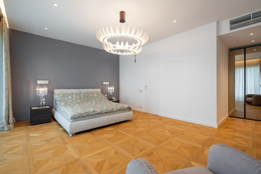 Apartament cu 3 camere decomandat în Floreasca