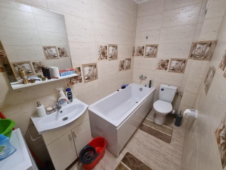 Apartament cu 3 camere în Popoveni