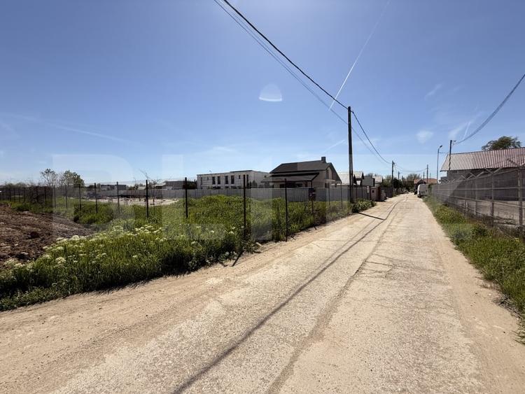 Teren Construcții intravilan de 500 mp, în Balta Verde