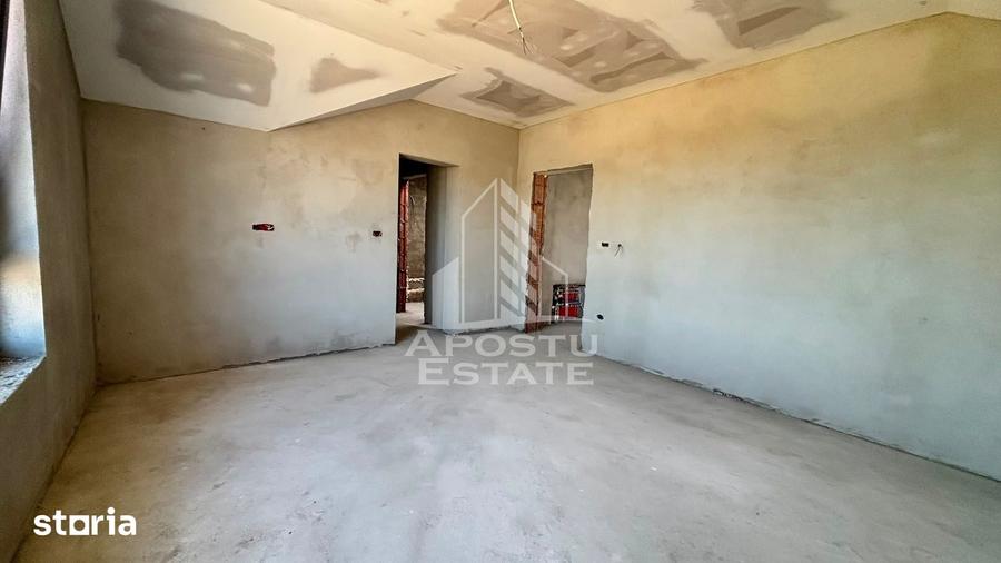 Casă cu 4 camere cu Teren 333 Mp în Lipovei