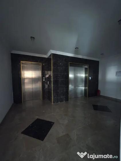 Spațiu comercial, de 3,500 mp, în Unirii
