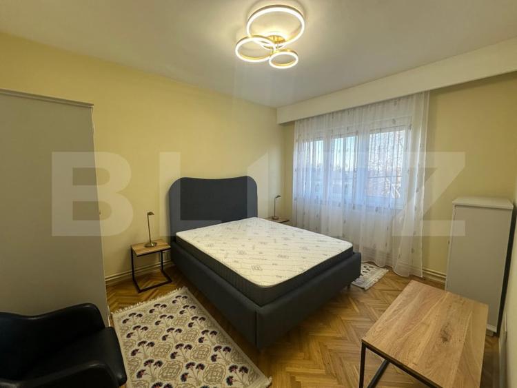 Apartament cu 4 camere decomandat, mobilat în Titulescu