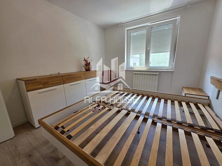 Apartament cu 3 camere semidecomandat în Central