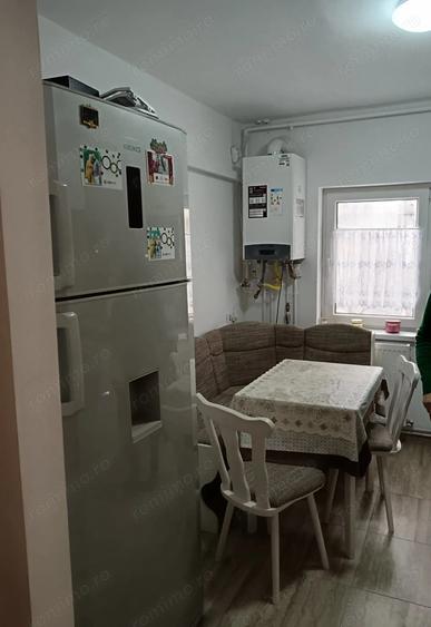 Apartament cu 3 camere decomandat în Odobescu