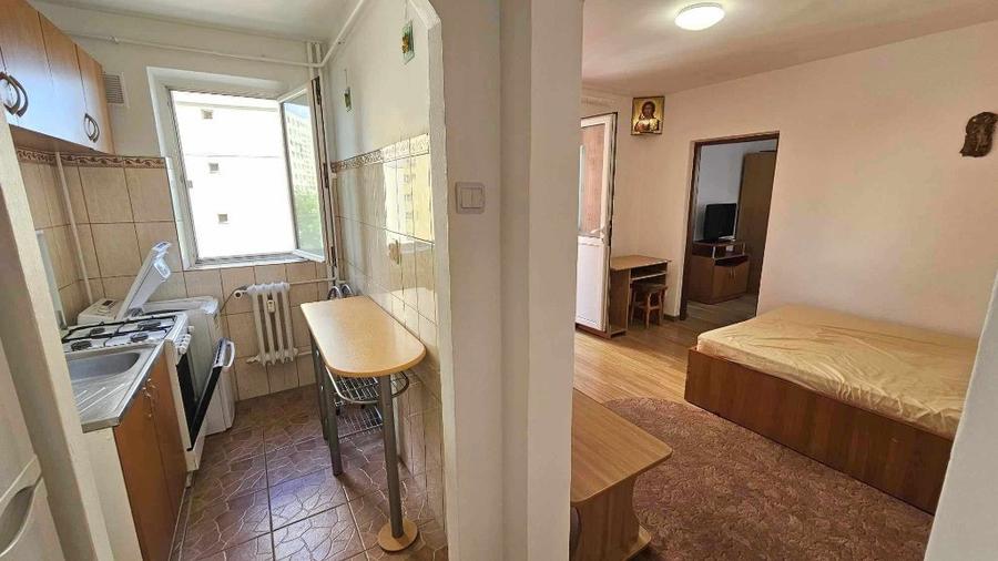 Apartament cu 2 camere nedecomandat în Central