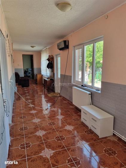 Casă cu 6 camere decomandat cu Teren 727 Mp în Brânceni