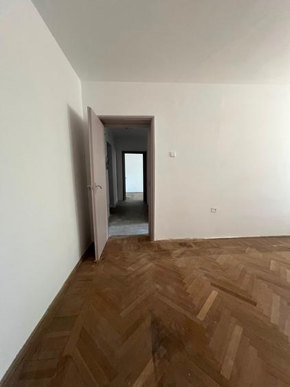 apartament parter, Tribunalul Constanta, ideal cabinet de avocatura sau medical - 2
