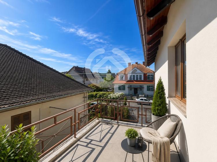 Duplex cu 18 camere cu Canalizare în Calea Dumbrăvii