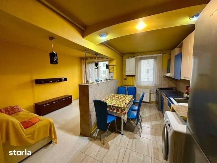 Vand apartament 3 camere, 62 mp, Aleea Plopilor, zona Decebal - 5