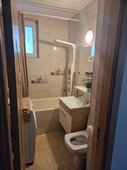 Apartament cu 2 camere semidecomandat în Titan