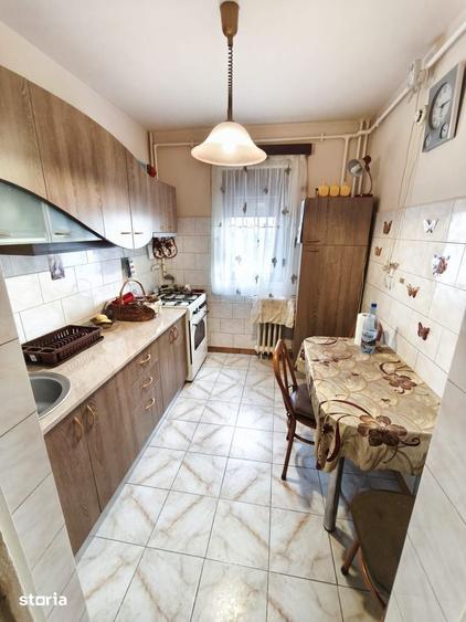 Apartament cu 3 camere în Republicii