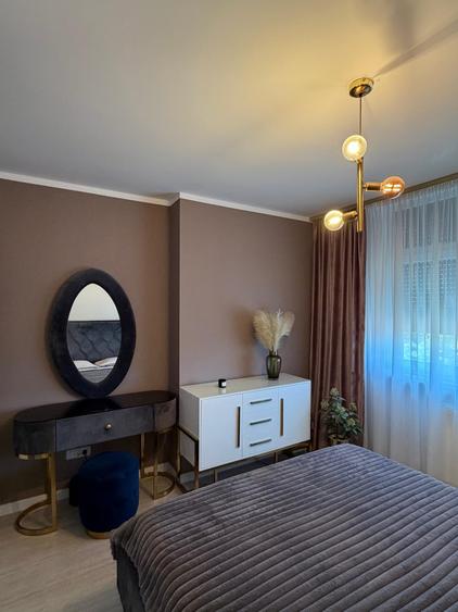 Apartament cu 2 camere decomandat, mobilat în Central