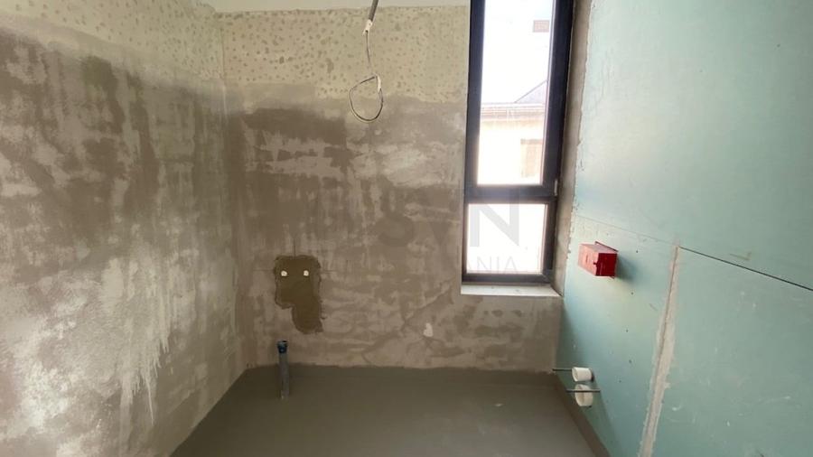 Casă individuală cu 4 camere cu Teren 350 Mp în Tunari