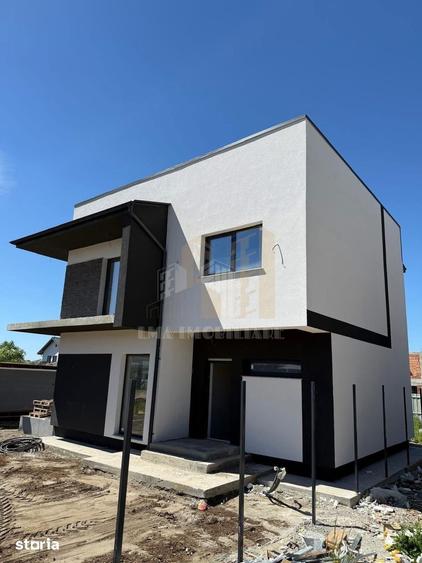Casă cu 4 camere decomandat cu Teren 417 Mp în Tărlungeni