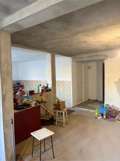 Casă cu Teren 1000 Mp în Leamna de Sus
