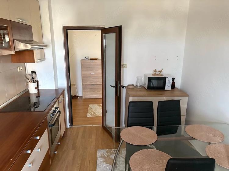 De inchiriat apt 3 camere decomandat zona gara-termen lung;bloc 1990; parcari gratuite nelimitate - 2