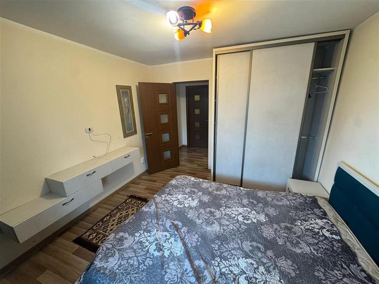 Apartament cu 3 camere decomandat în Ultracentral