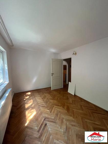Apartament cu 2 camere în Micro 16