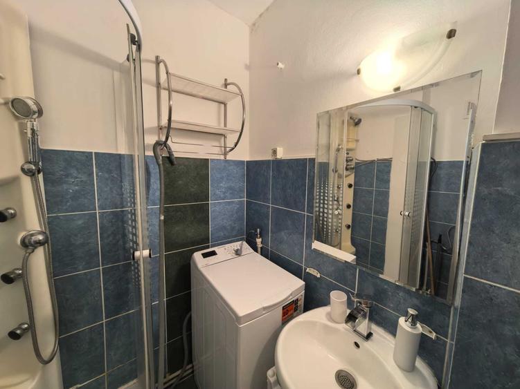 Garsonieră semidecomandată în Titan