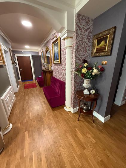 Apartament cu 4 camere decomandat în Aviației