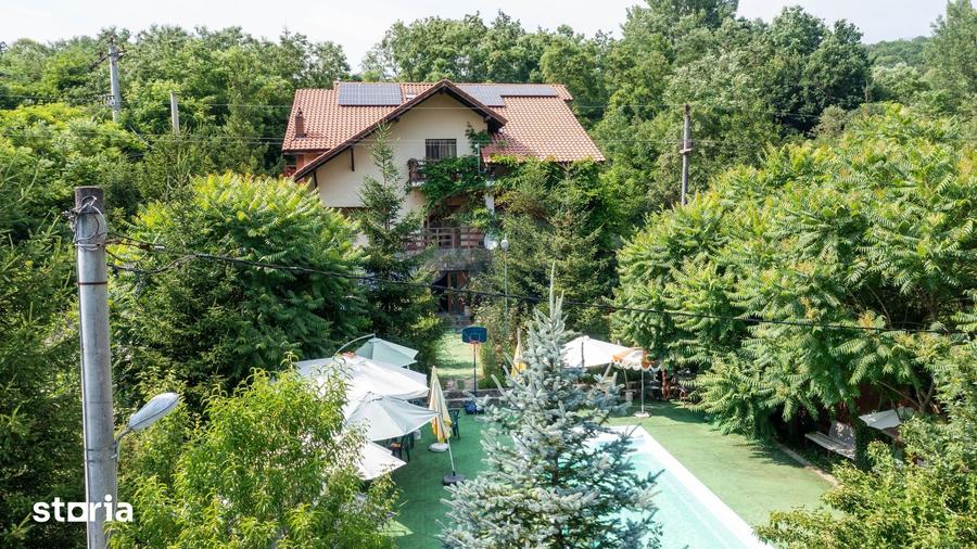 Casă cu Teren 1348 Mp în Dăești