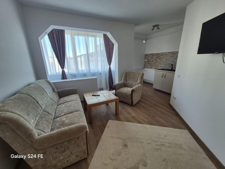 Garsonieră decomandată, mobilată în Dărmănești