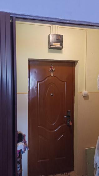 Garsonieră decomandată în Purcăreni