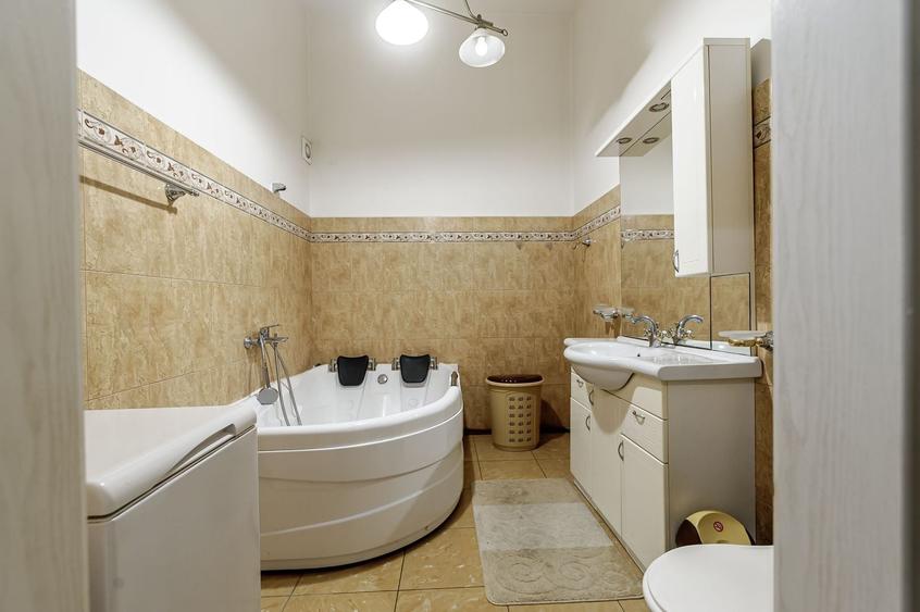 Apartament cu 2 camere nedecomandat, mobilat în Ultracentral