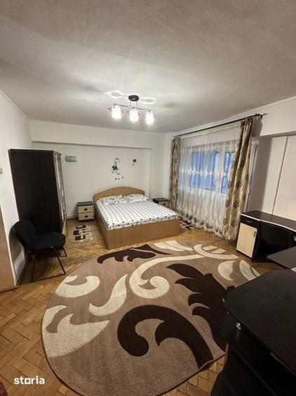 Garsonieră decomandată în Gară