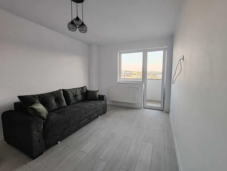 Apartament cu 2 camere decomandat în Vișani
