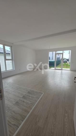 Casă individuală cu 4 camere cu Teren 300 Mp în Tunari