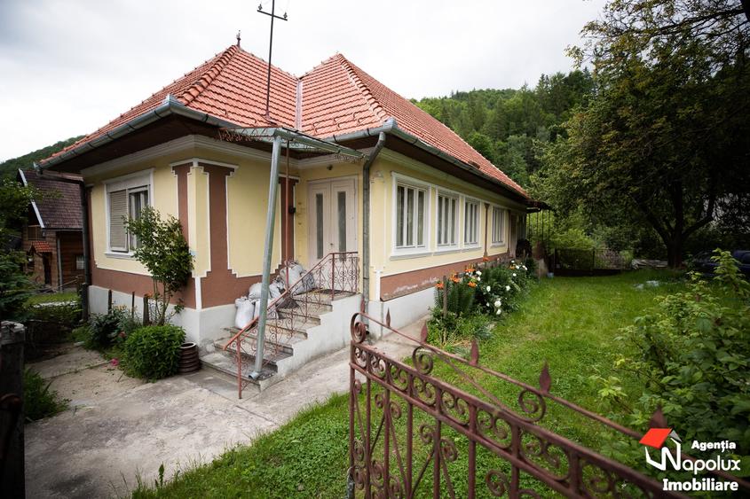 Casă individuală cu 3 camere cu Teren 1000 Mp în Valea Ierii