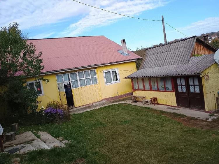 Casă cu Teren 2000 Mp în Verdea