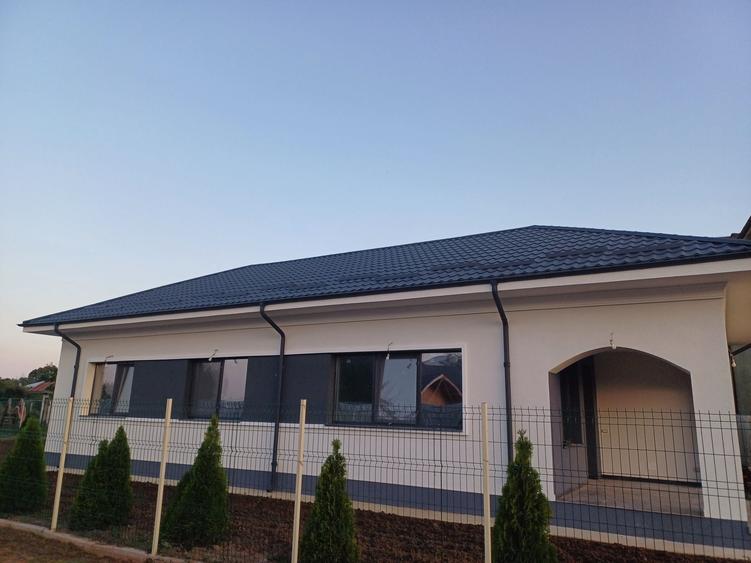 Casă cu 2 camere în Poiana lui Stângă