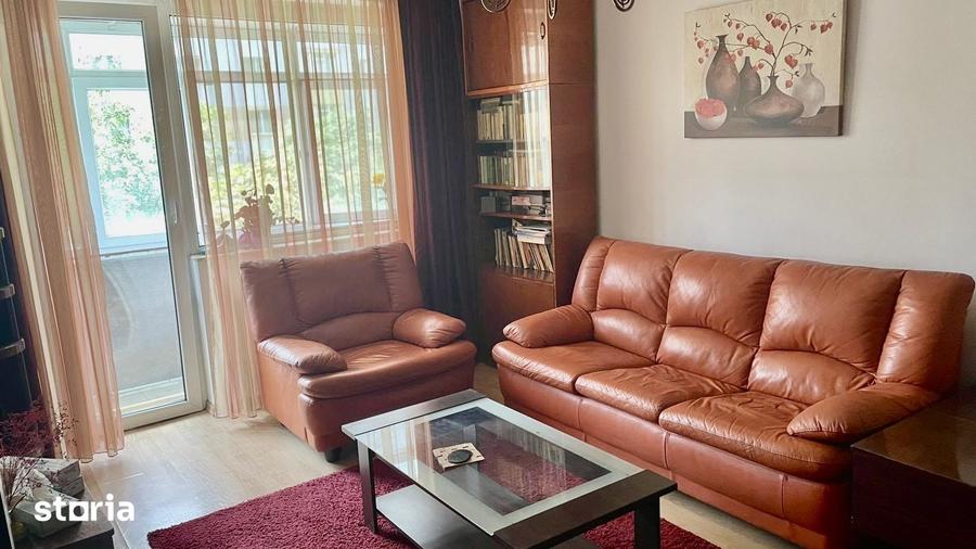 Apartament cu 3 camere în Tei