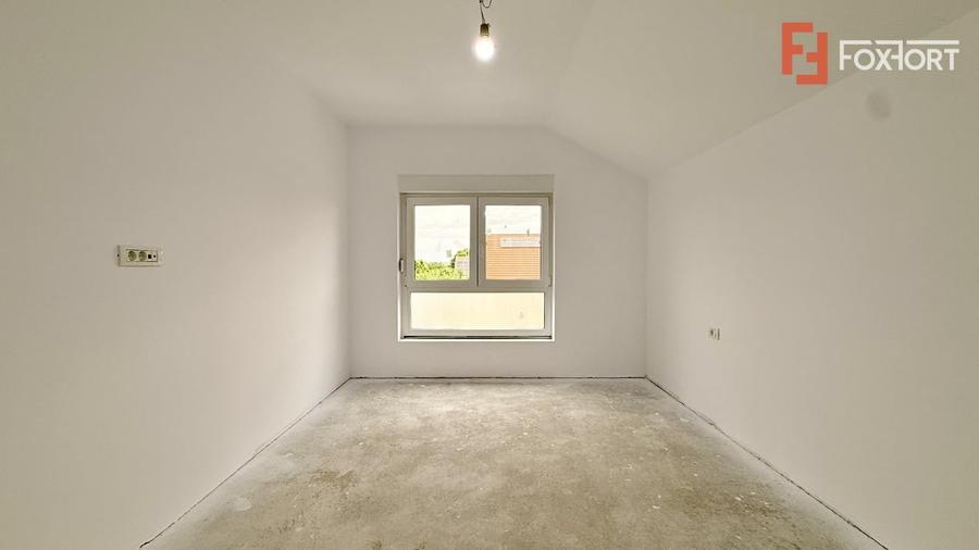 Duplex cu 4 camere cu Canalizare în Moșnița Veche