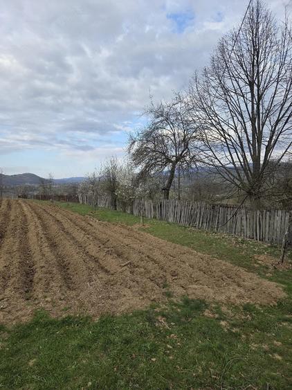 Vand casa in localitatea Cracu Muntelui, Ponoarele! - 1