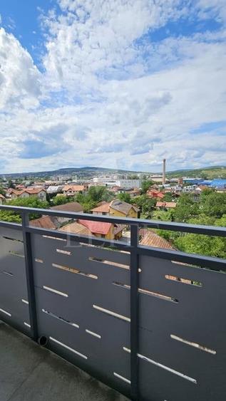 Apartament cu 2 camere semidecomandat în Mărăști