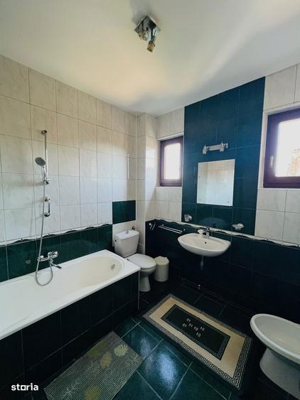 Casă cu 5 camere cu Canalizare în Bartolomeu