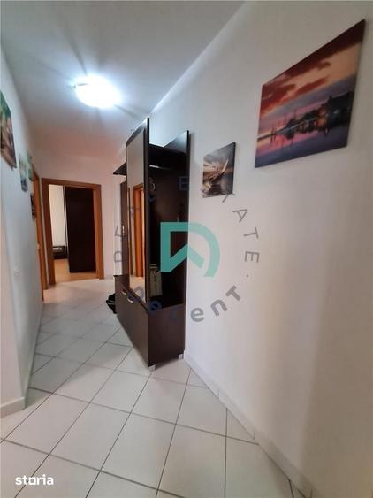 Apartament cu 2 camere decomandat în Triaj