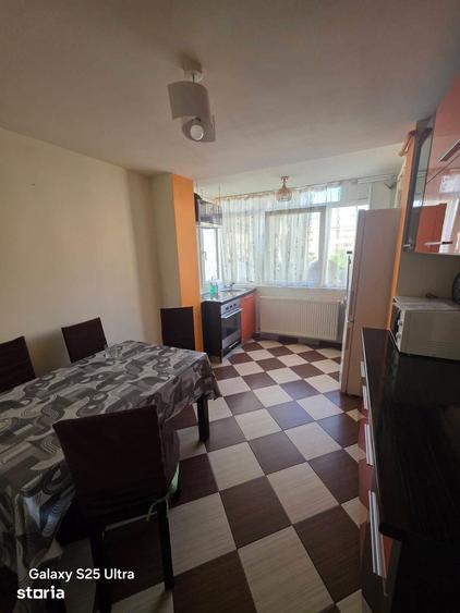 Apartament cu 2 camere decomandat în Tolstoi