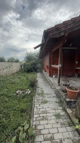 Casă cu 3 camere în Cătunu