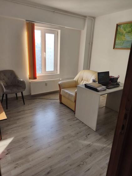 Apartament cu 3 camere decomandat, mobilat în Muncii