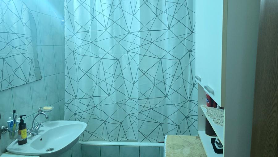 Apartament cu 2 camere decomandat în Liliacului